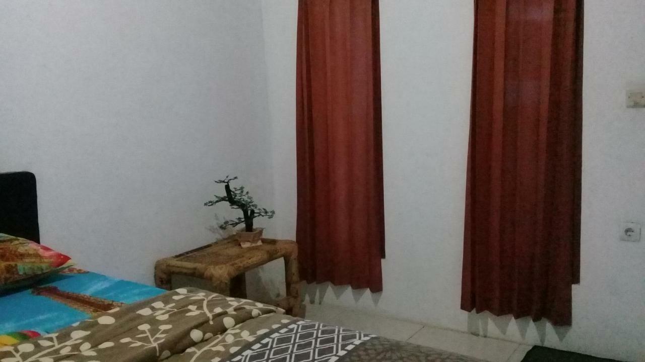 Ramdan Homestay Kuta  Экстерьер фото